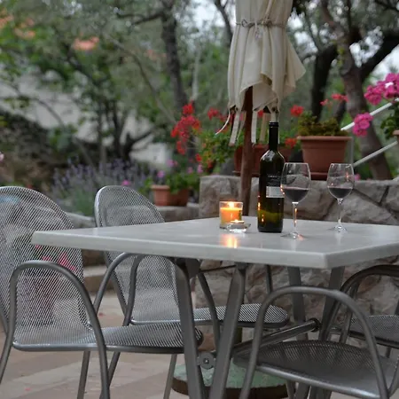 Apartment Palma & Pino Cres