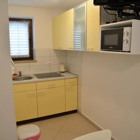 Palma & Pino Cres