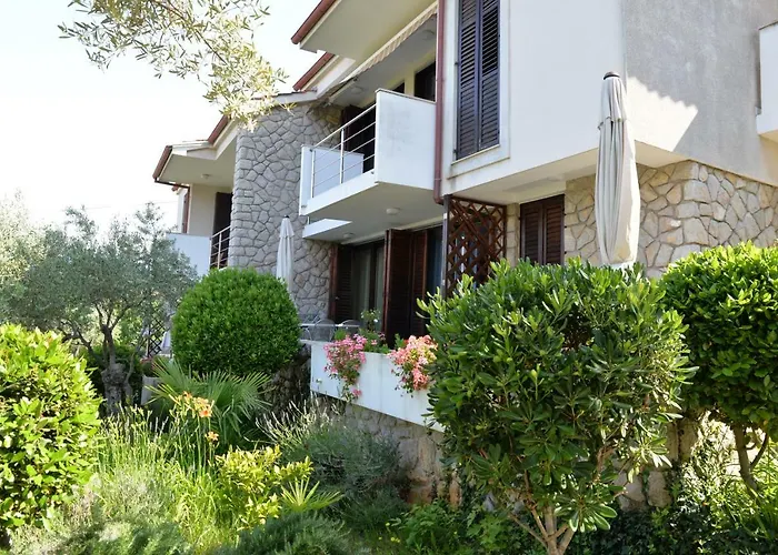 Palma & Pino Cres