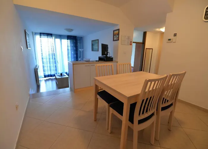 Palma & Pino Apartament Cres