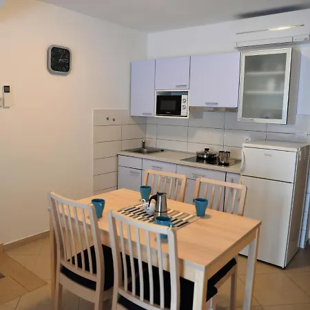 Palma & Pino شقة كريس