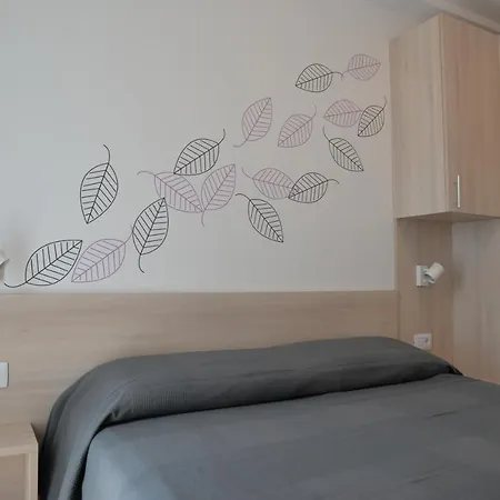 Palma & Pino Apartman *