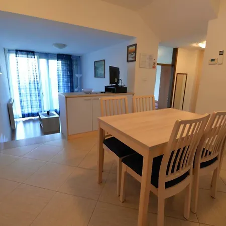 Palma & Pino Apartman Cres